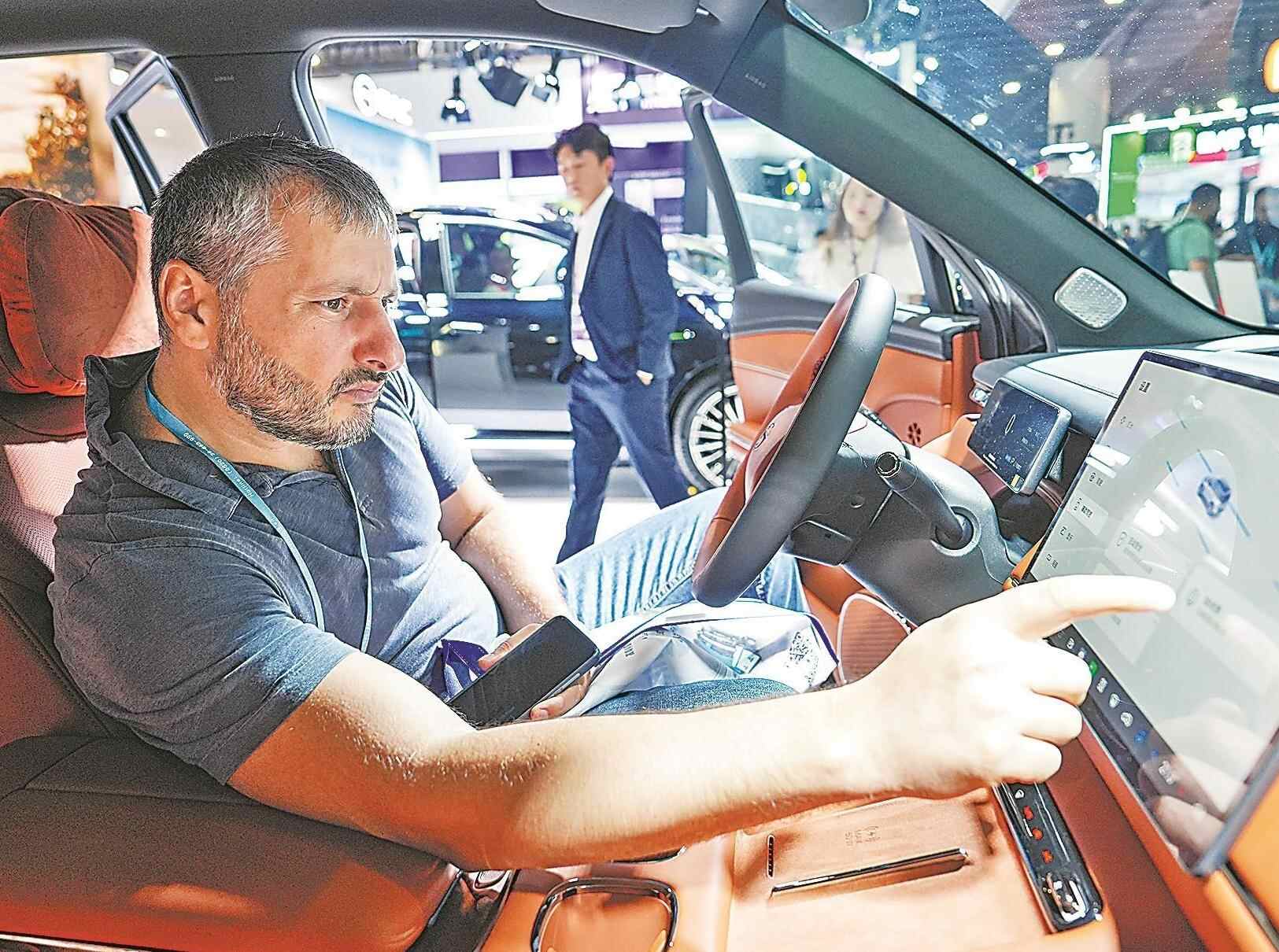 广交会上展锋芒 新能源汽车智拓出海路