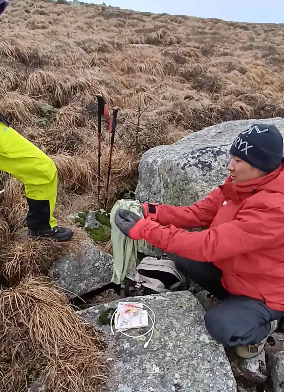 18岁男孩与奥台线失去联系10多天，搜救队再次进山搜救！近期登山失踪事件多