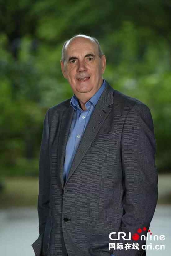 英国专家：期待“十五五”规划助力全球稳定和