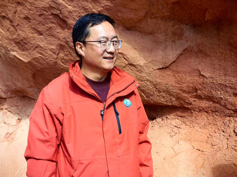 【为何中国·壁画中的中国】洞窟守护者二十年：