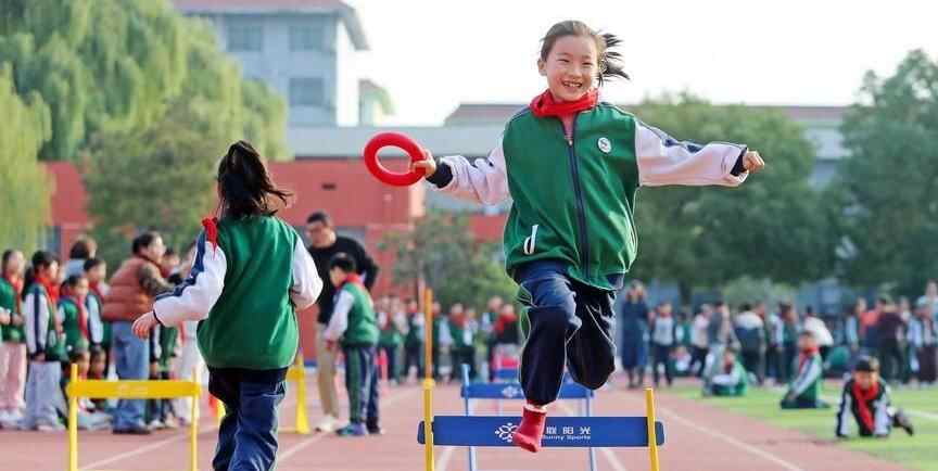  校园运动会展风采