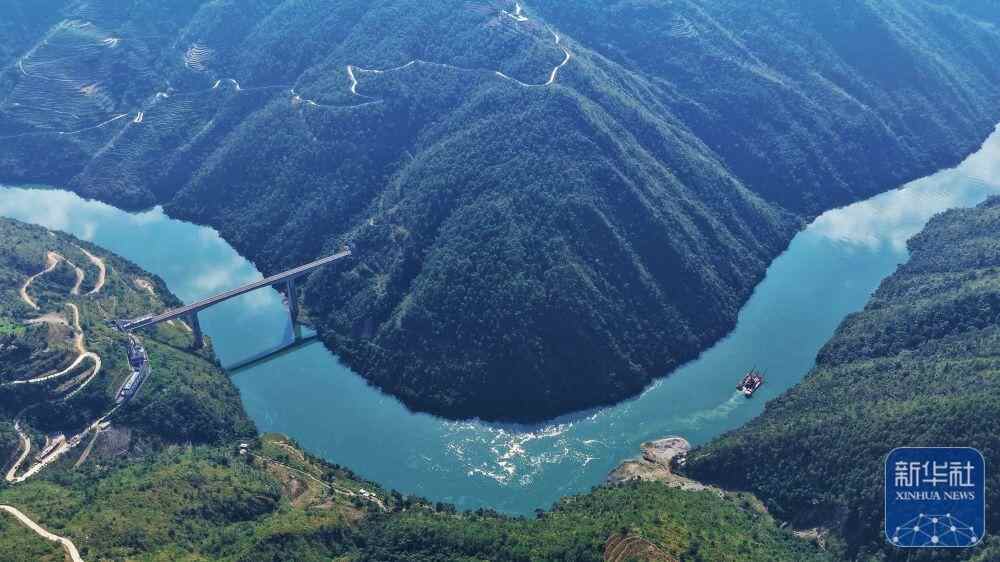 中共四中全会精神深入基层丨这个宝藏站让山区