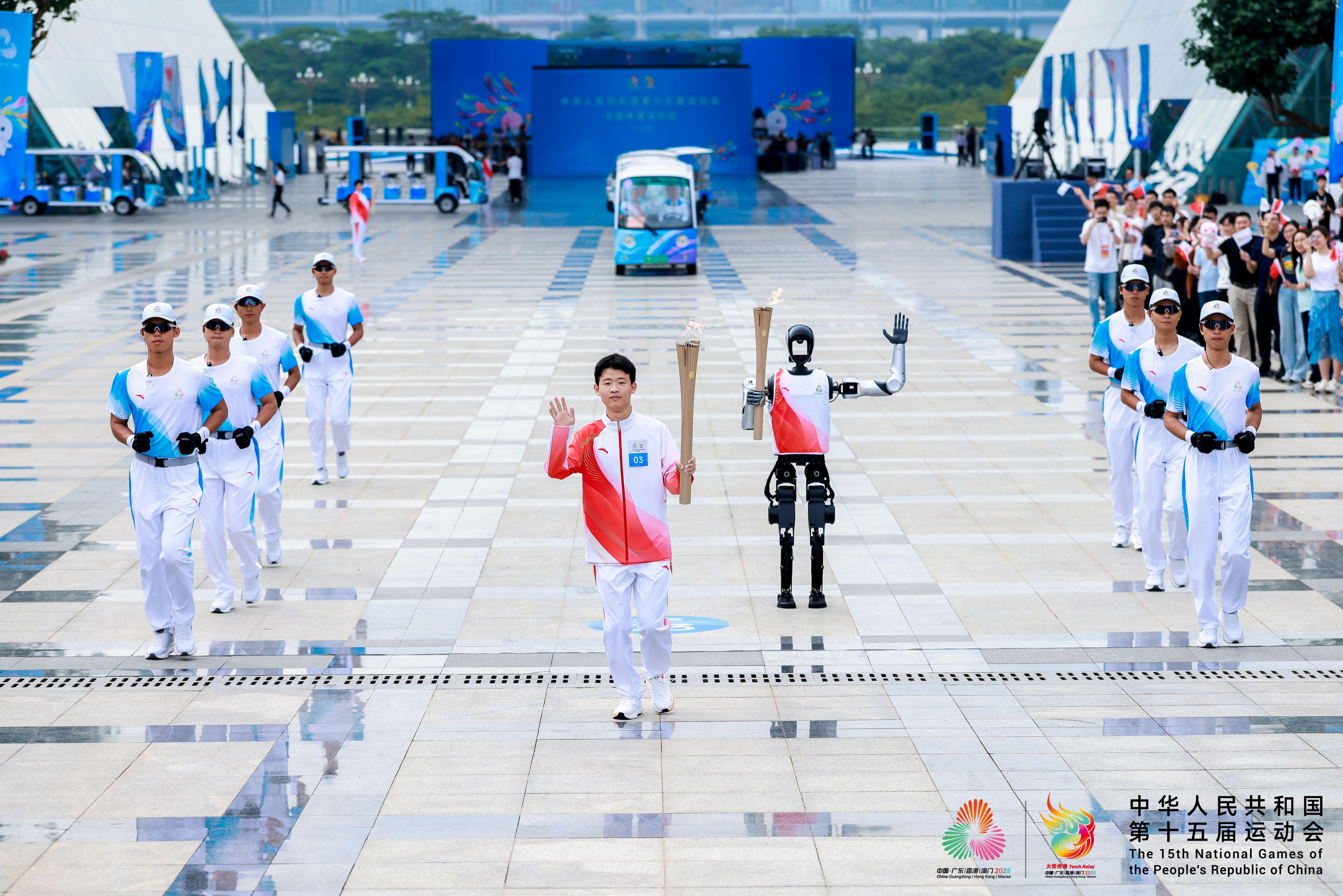 世界第一！机器人火炬手“夸父”有哪些亮点？