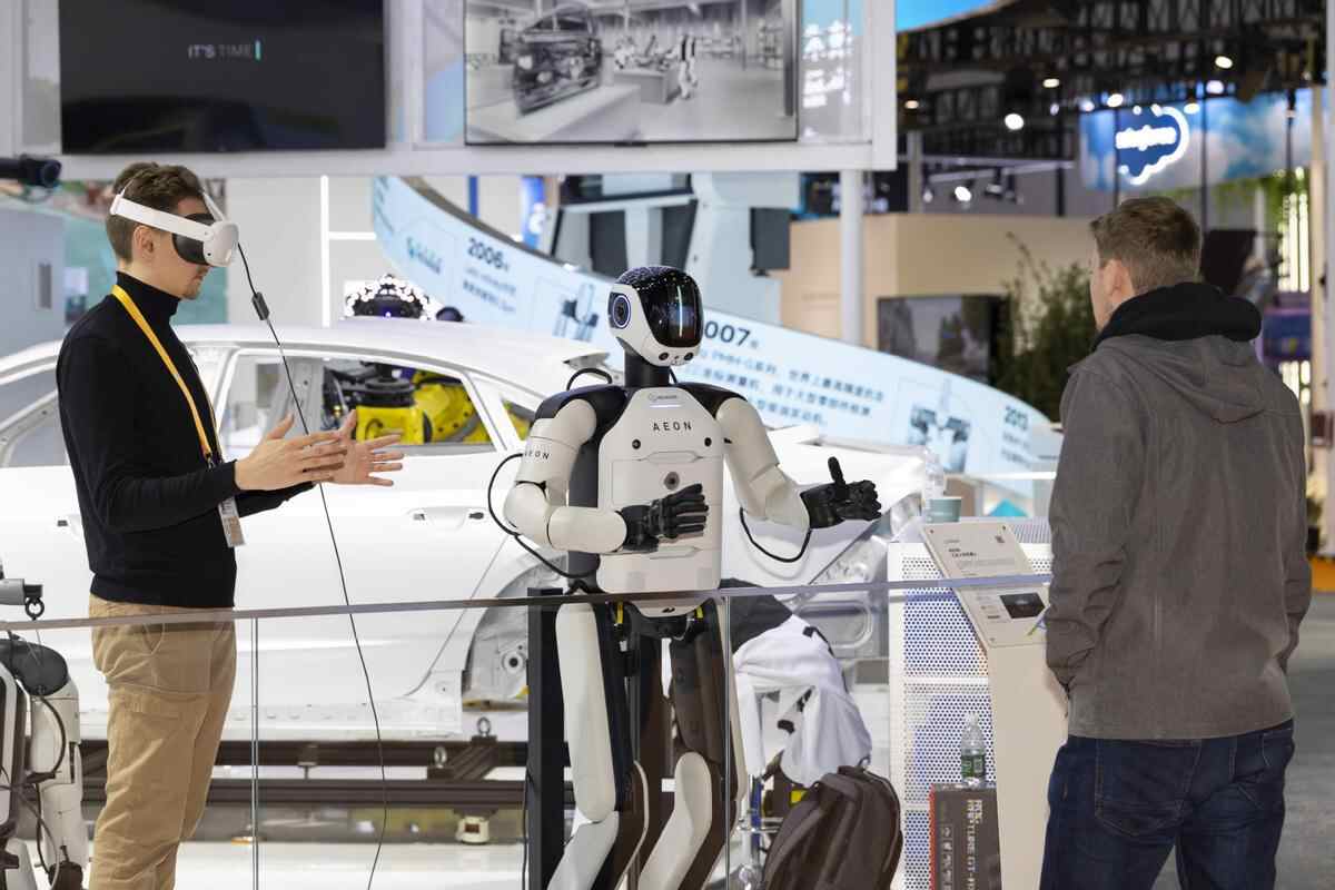 【关于中国的事】“十五五”规划建议树立信心