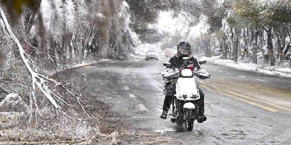  新疆多地迎来降雪