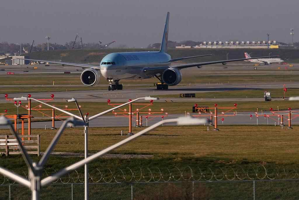 政府“关门”导致美国各地7日约1000个航班取消