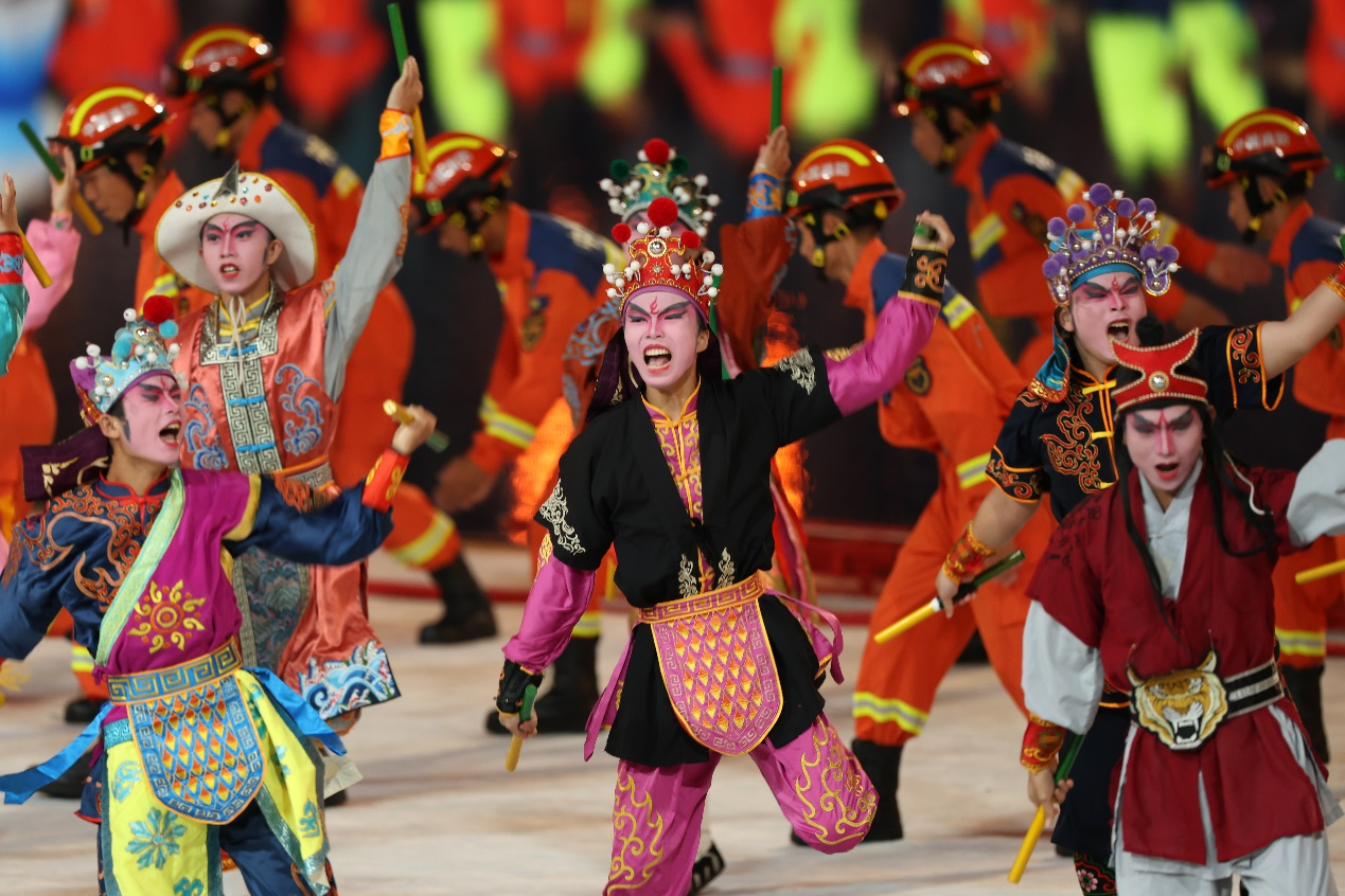 “粤味”灵感来自哪?执行总导演:广东的色彩独一无二|解码开幕式