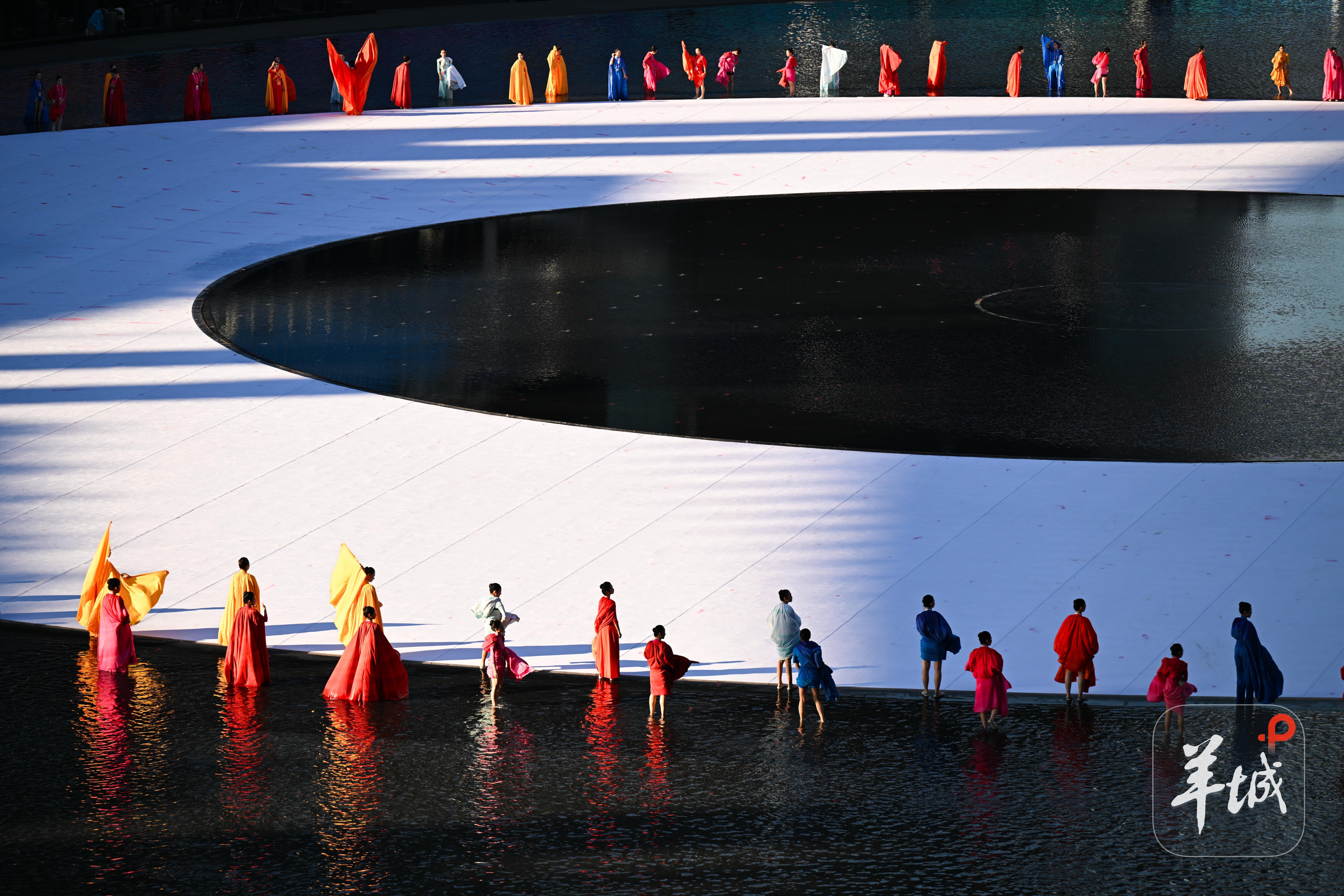 水中舞,有点难!十五运会开幕式舞蹈演员的背后故事|开幕式解码