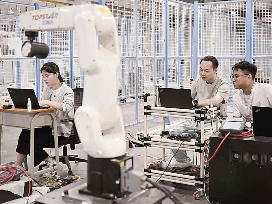 东莞“世界工厂”蝶变记