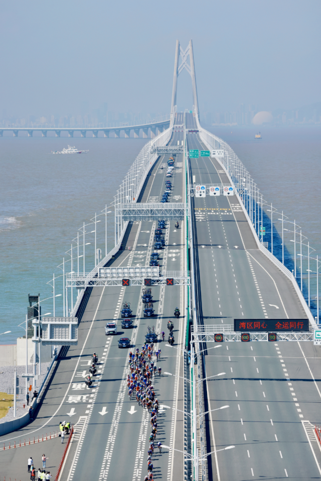 车轮覆盖三个区域，同心粤港澳