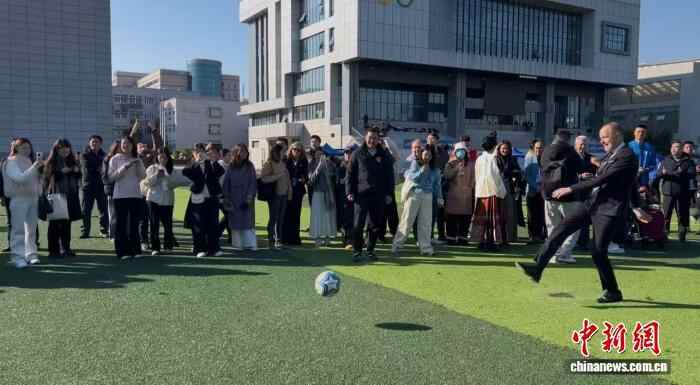 千里之交始于足下：世界市长南京谈“苏超”与