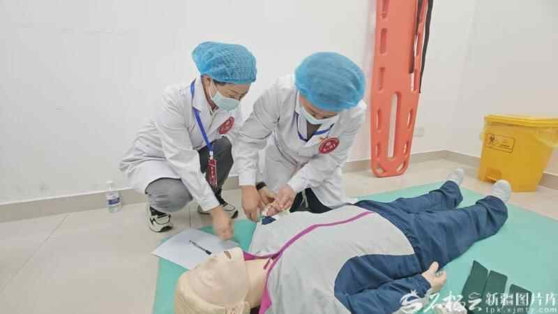 天山观察丨新疆乡村医生的“进步”之路