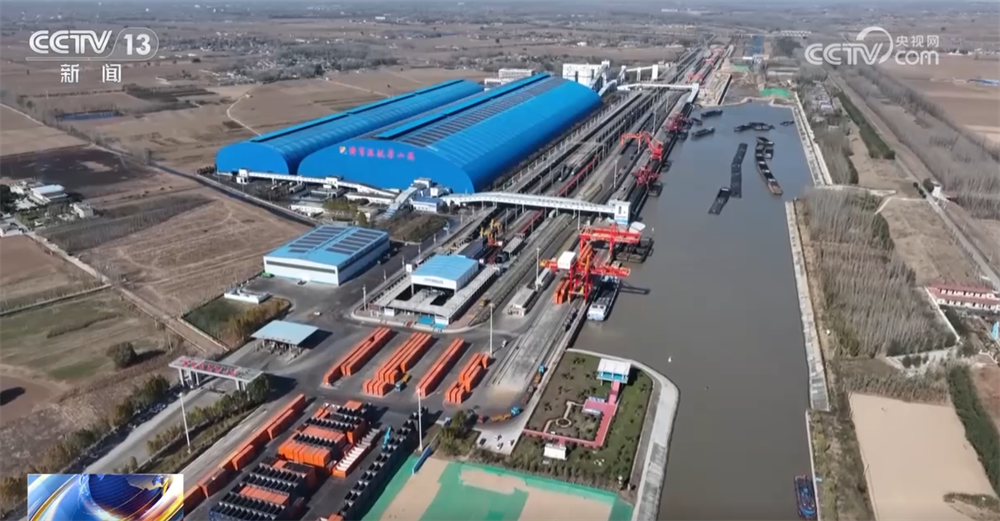 智慧港口、光伏板、清洁能源……暖冬，迈向“