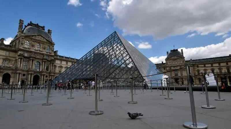 法国卢浮宫抢劫案最后嫌疑人