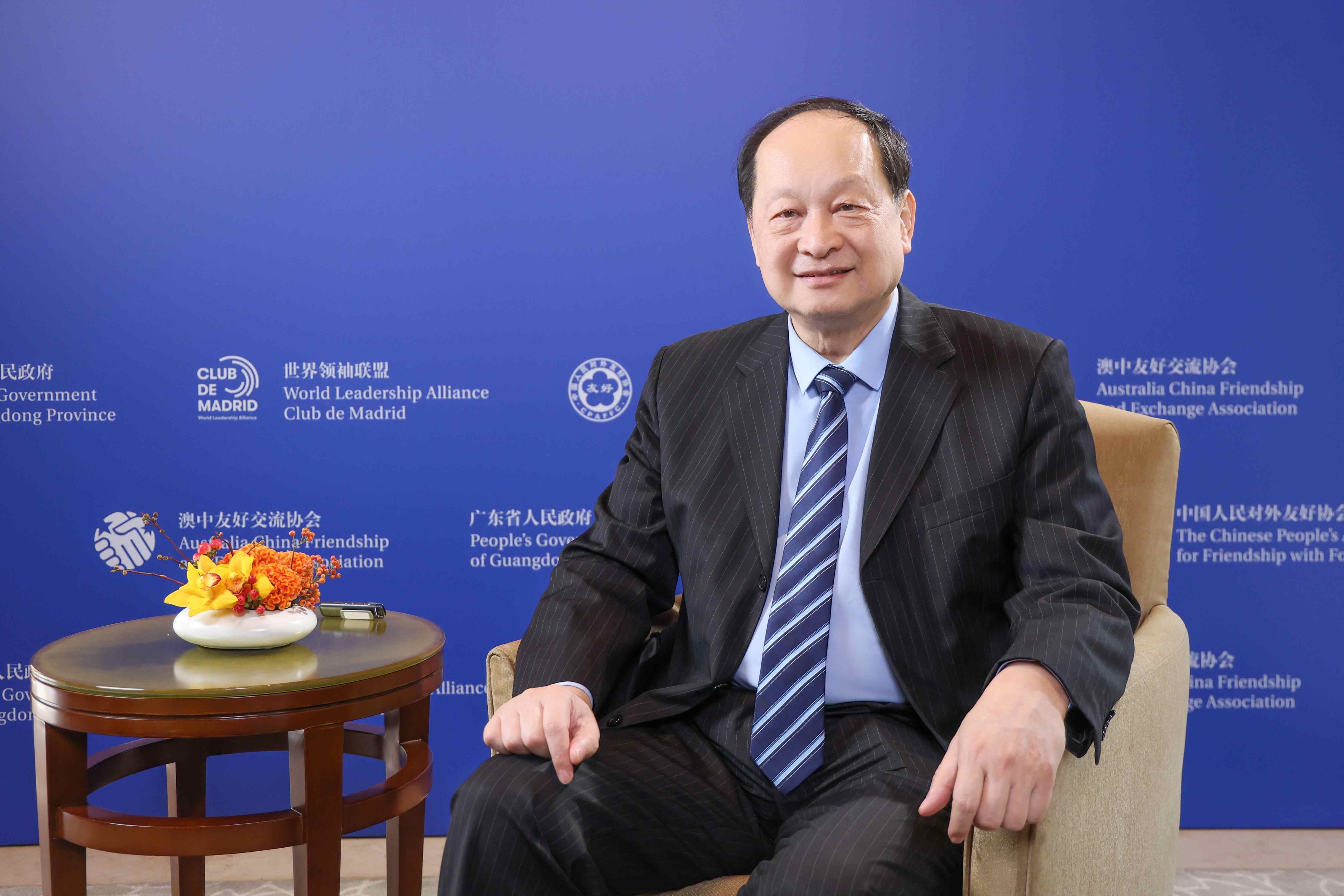 丁一凡谈全球形势：特朗普“和平”计划、中日