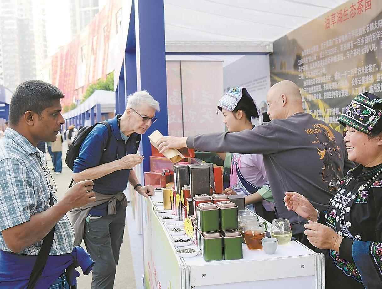 2025广州茶文化节开幕 超过千款特色茶品集中亮相