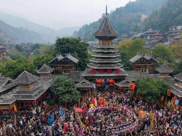  贵州肇兴侗寨：侗年迎八方游客