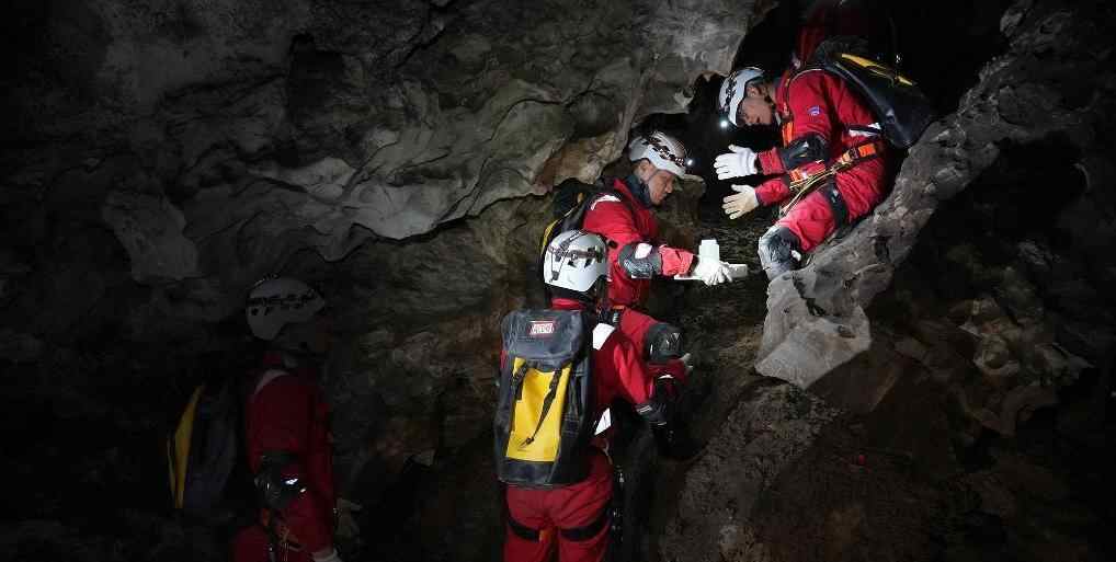  我国首次航天员洞穴训练圆满完成