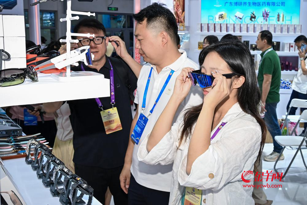 304家粤企参展,广东“智”造闪耀喀交会!外商当场下单“广货”忙