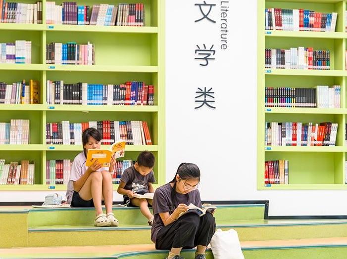陕西西安:图书馆里觅书香