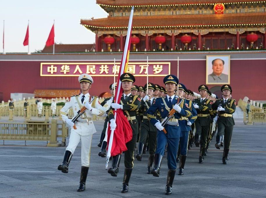 国庆升旗仪式在天安门广场举行